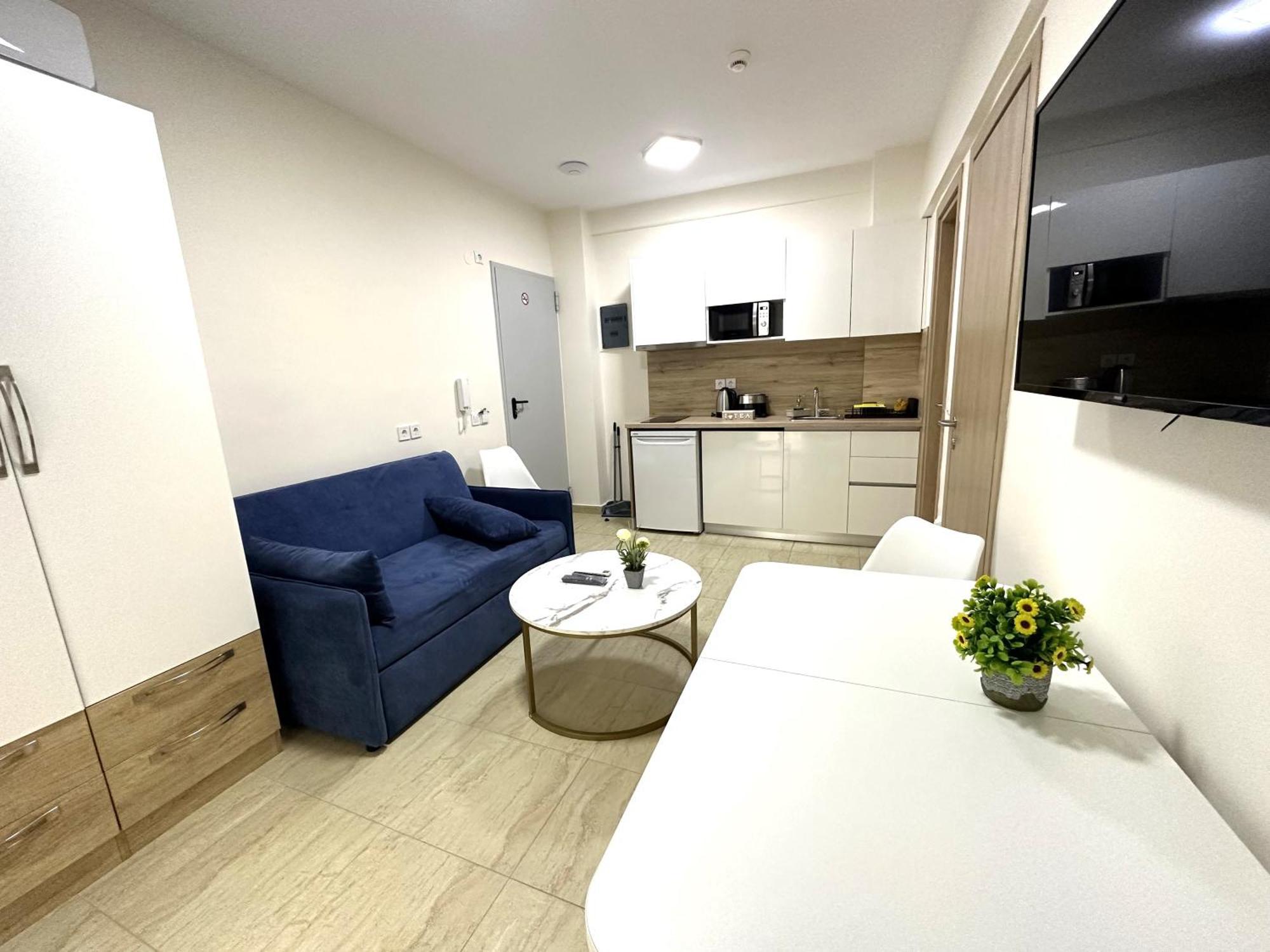 Navarino Luxe Suites Peraía 外观 照片